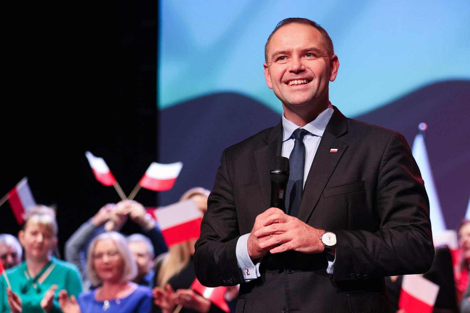 Karol Nawrocki w Rekrutacji Narodowej: Czy Doświadczenie z IPN Wystarczy na Prezydenta?